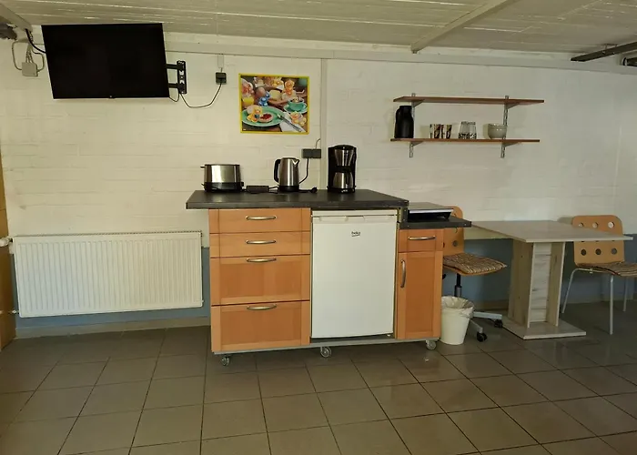 Appartamento Gaestezimmer Monika Fuer Radtouristen, Geschaeftsreisende Und Monteure Mit Eigenem Bad Im Souterrain