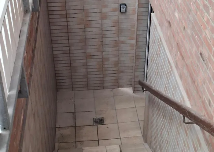 Gaestezimmer Monika Fuer Radtouristen, Geschaeftsreisende Und Monteure Mit Eigenem Bad Im Souterrain Appartamento Rhede (North Rhine-Westphalia)