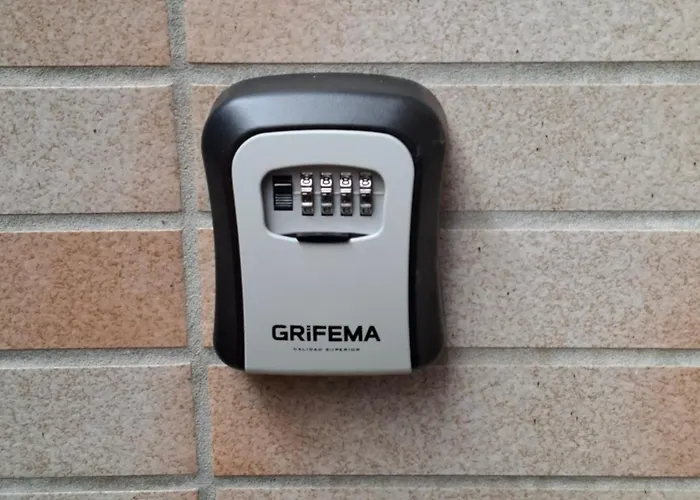 Appartamento Gaestezimmer Monika Fuer Radtouristen, Geschaeftsreisende Und Monteure Mit Eigenem Bad Im Souterrain *